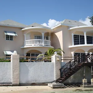 Holiday home Triplets On The Bay Montego Bay